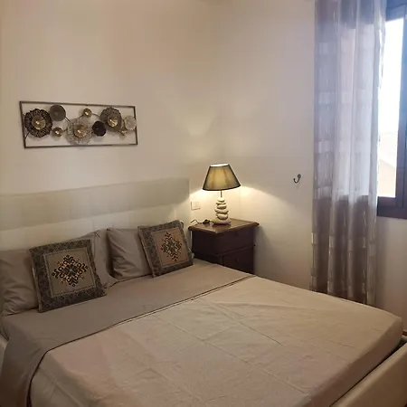 Sotgiu House أولبيا